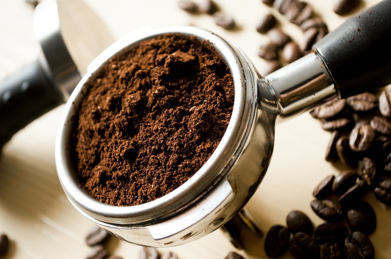 10 usos increíbles de los restos del café que seguro no conocías